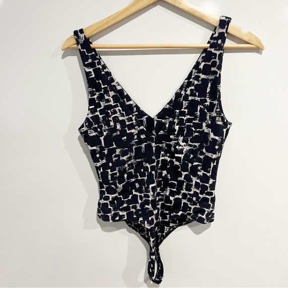 Aritzia Babaton Printed Bodysuit - Picture 2 of 4